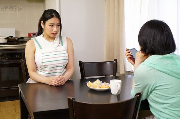 団地妻売春サークル　春菜はな画像①